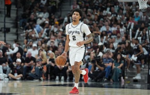 就在今天，老大不在，20岁哈珀爆发，创造80年NBA独一无二的纪录|开拓者|圣安东尼奥马刺队|波特兰开拓者队|德尼·阿夫迪亚|斯库特·亨德森_新浪体育_新浪新闻